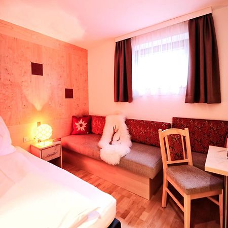 Apart Almrausch Ischgl Room photo