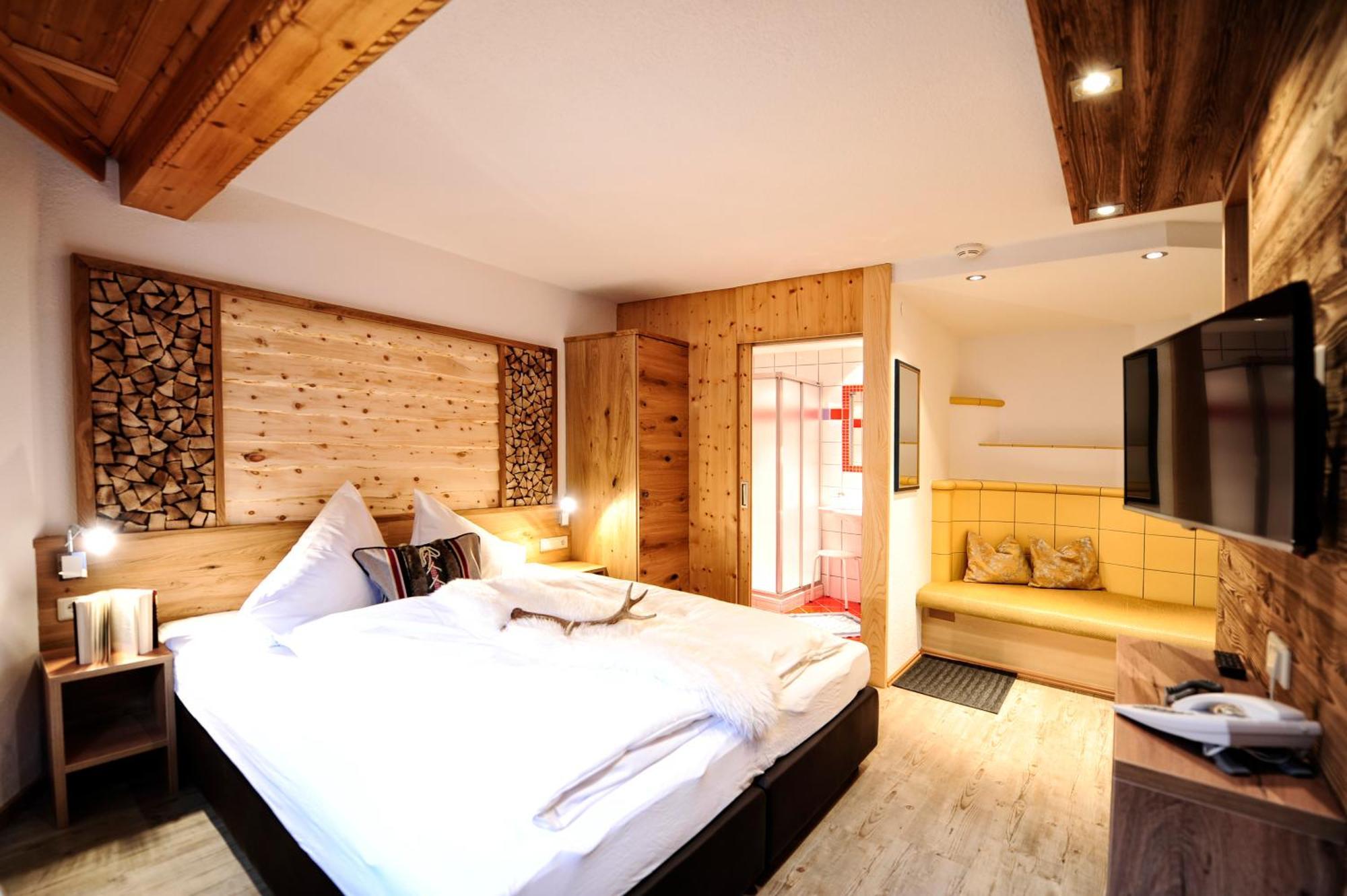 Apart Almrausch Ischgl Room photo