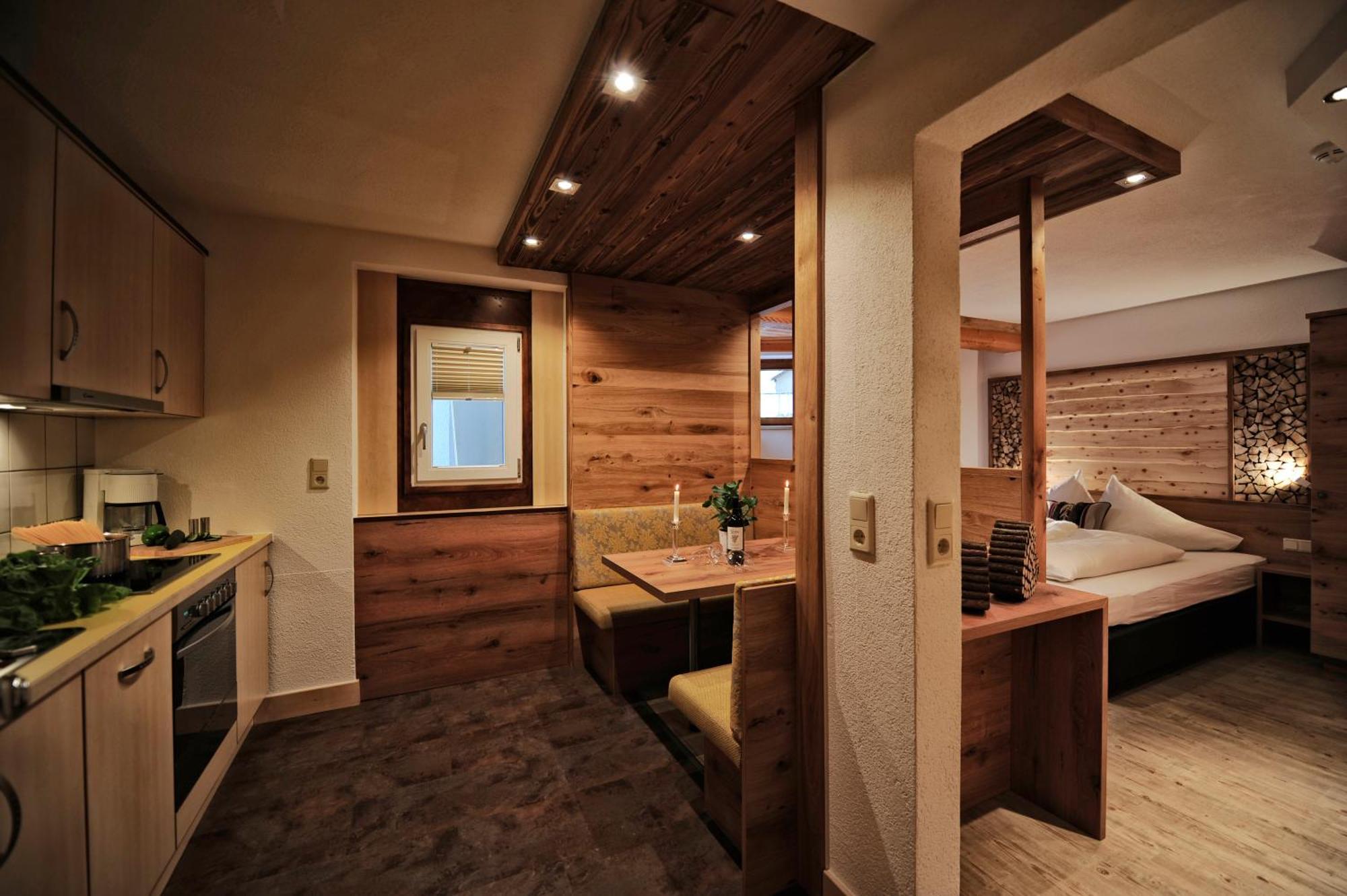 Apart Almrausch Ischgl Room photo